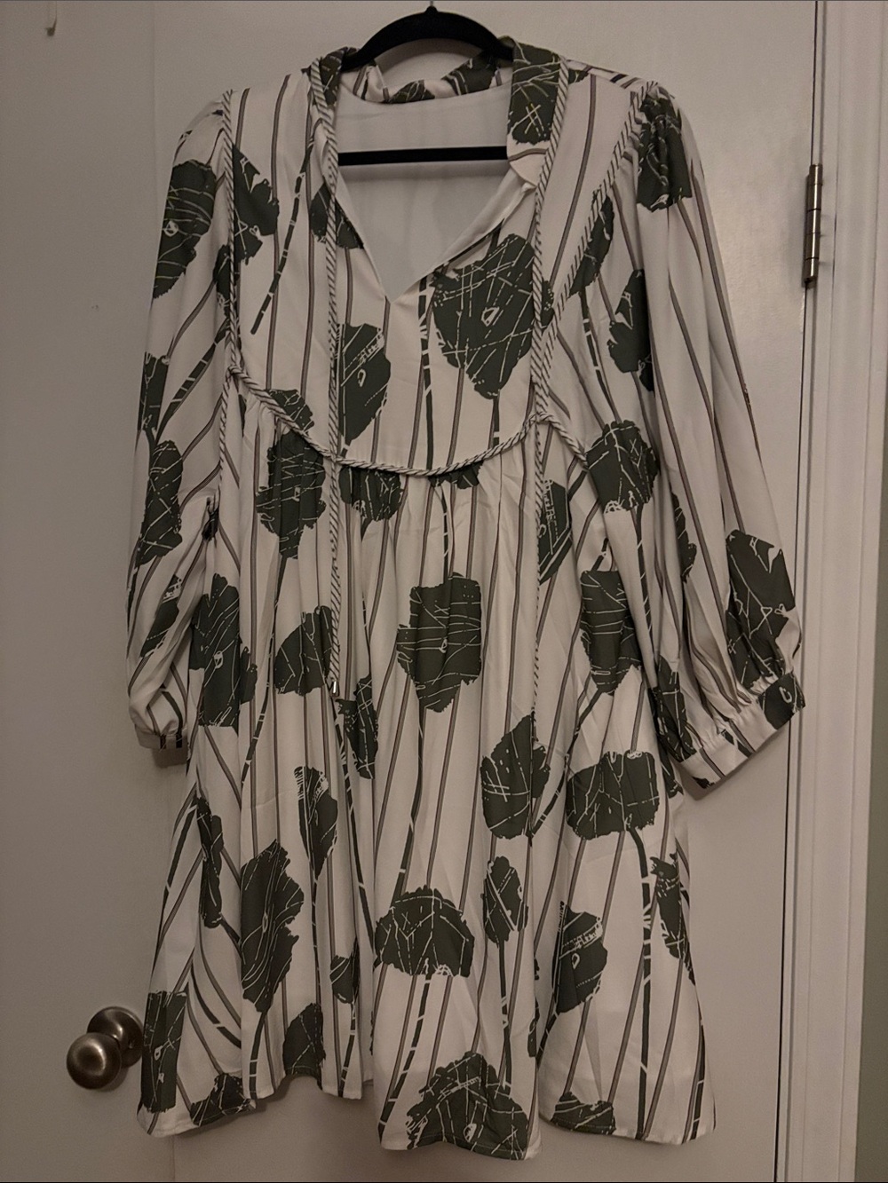 Boutique 9 Cream Tunic with Olive Green Floral Print